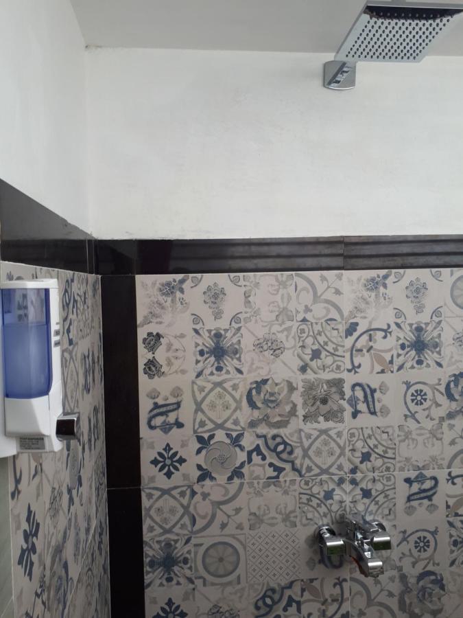 Coco Bale Hotel Gili Meno Bagian luar foto