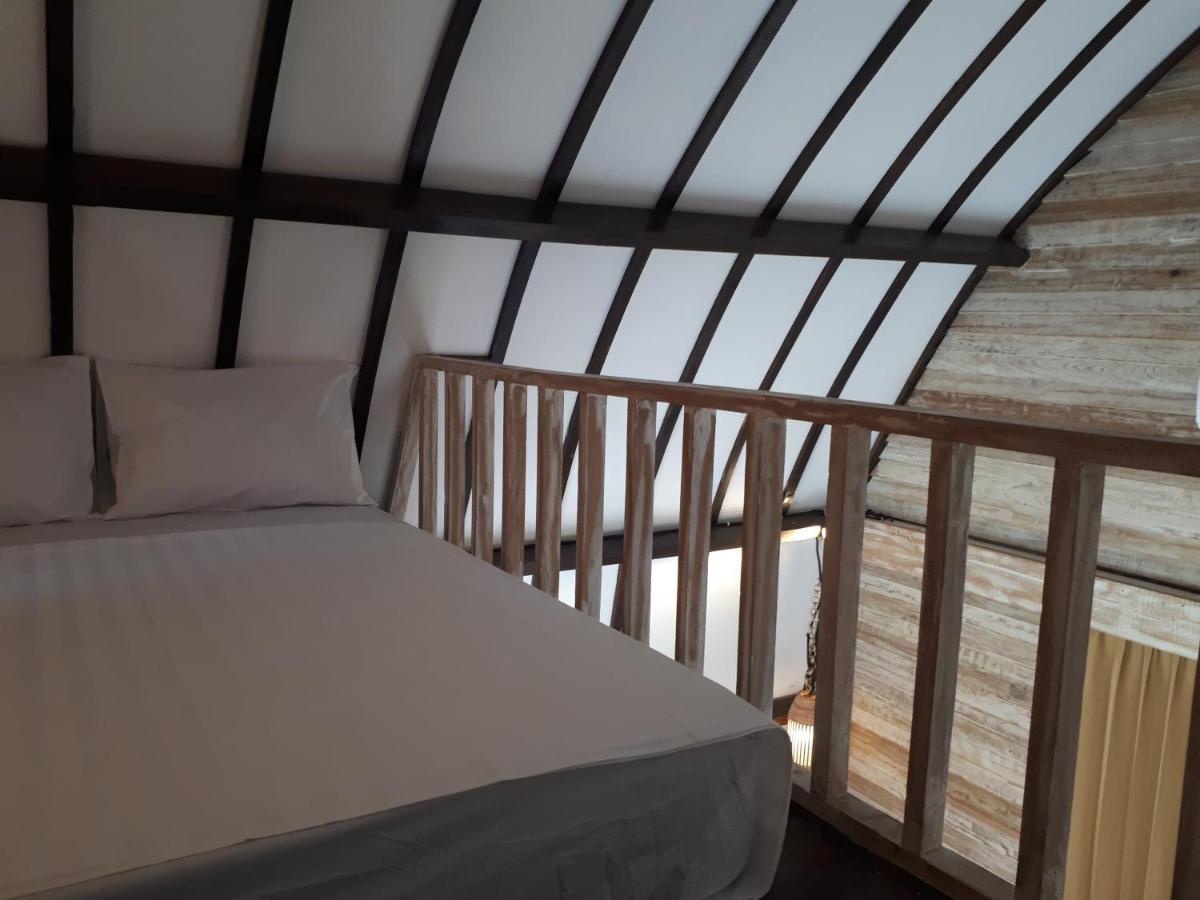 Coco Bale Hotel Gili Meno Bagian luar foto