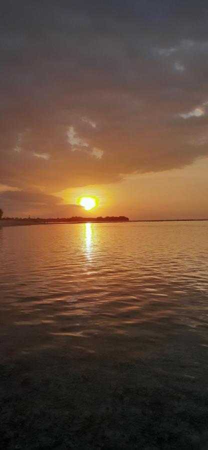 Coco Bale Hotel Gili Meno Bagian luar foto